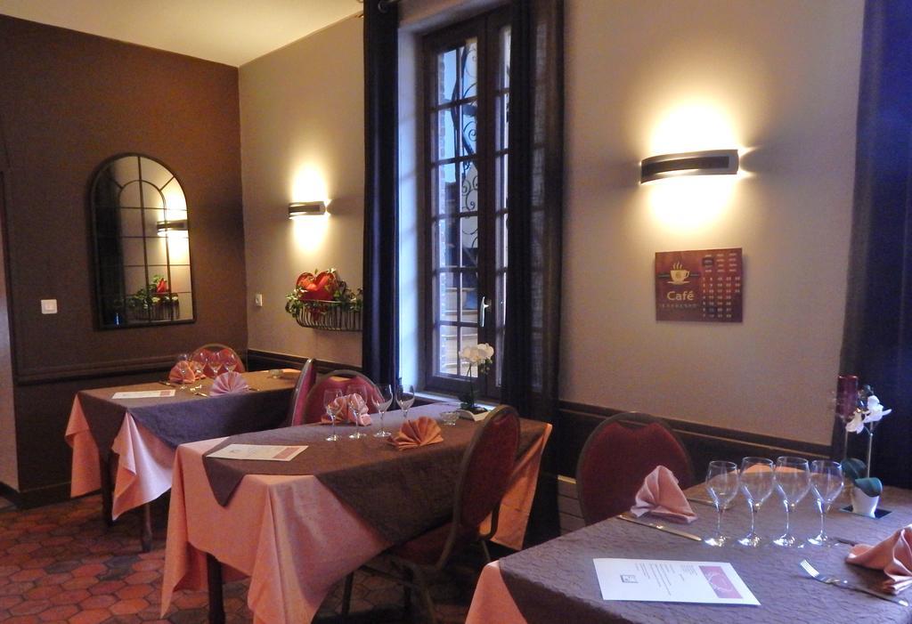 Hotel Restaurant Le Cygne Conches-en-Ouche Luaran gambar